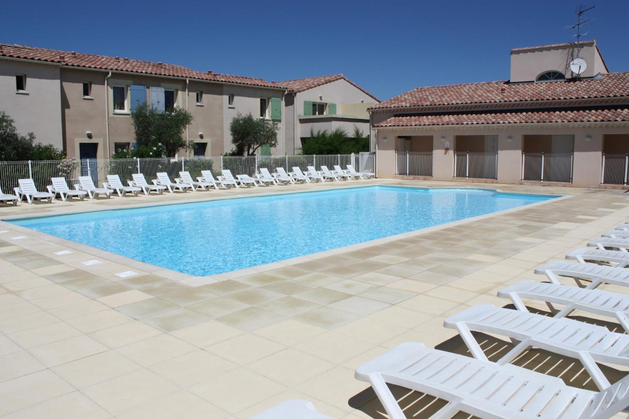 Pleasant Gite, With Collective Heated Swimming Pool, In The Heart Of The Alpilles In Mouries, 4/6 People. Villa Exteriör bild