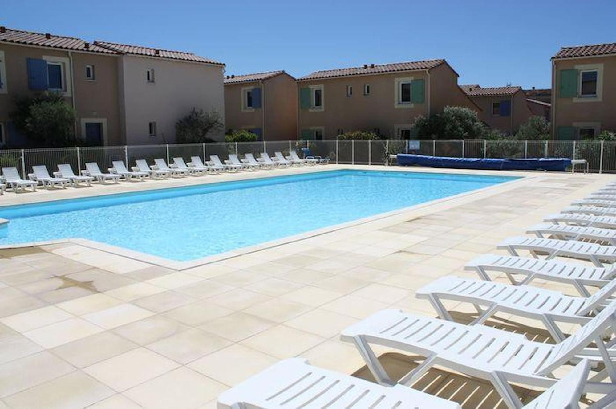 Pleasant Gite, With Collective Heated Swimming Pool, In The Heart Of The Alpilles In Mouries, 4/6 People. Villa Exteriör bild